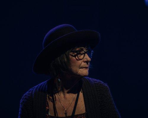 carousel-hero-element image-3